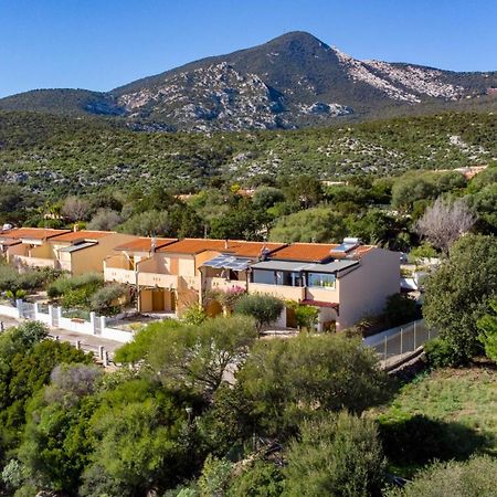 Апартаменти Mama House Con Vista Mare Кала-Гононе Екстер'єр фото