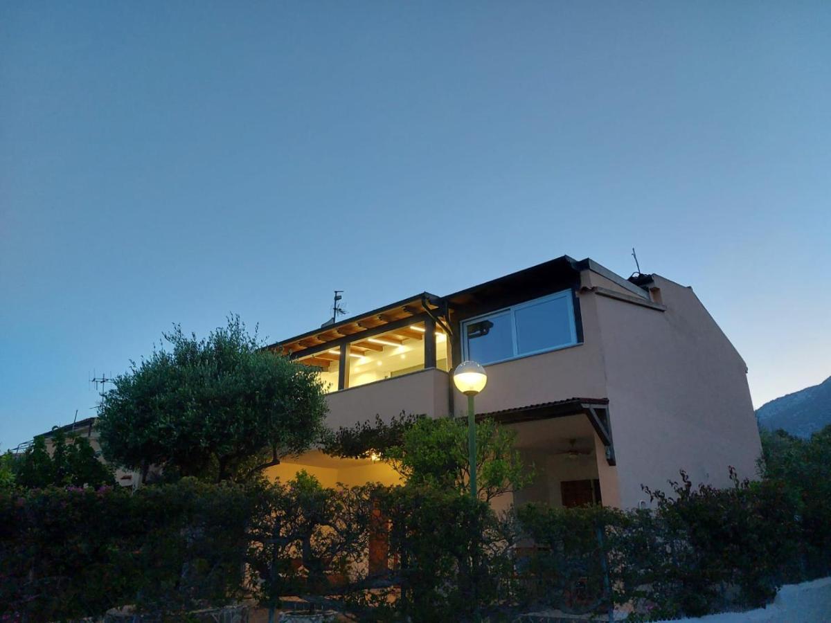 Апартаменти Mama House Con Vista Mare Кала-Гононе Екстер'єр фото